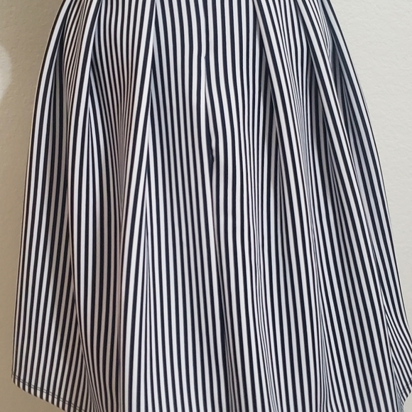 Haute Monde Skirt/ Size M/ black and white - Picture 6 of 9